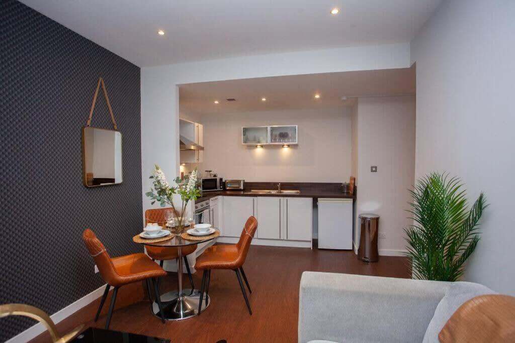 1 Bedroom Apartment In Very Central Location Glasgow Luaran gambar
